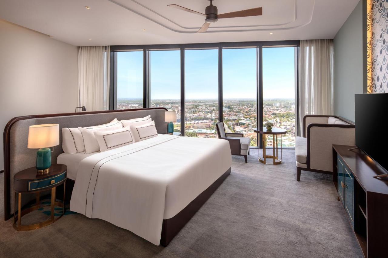 Melia Vinpearl Hue Hotel Buitenkant foto